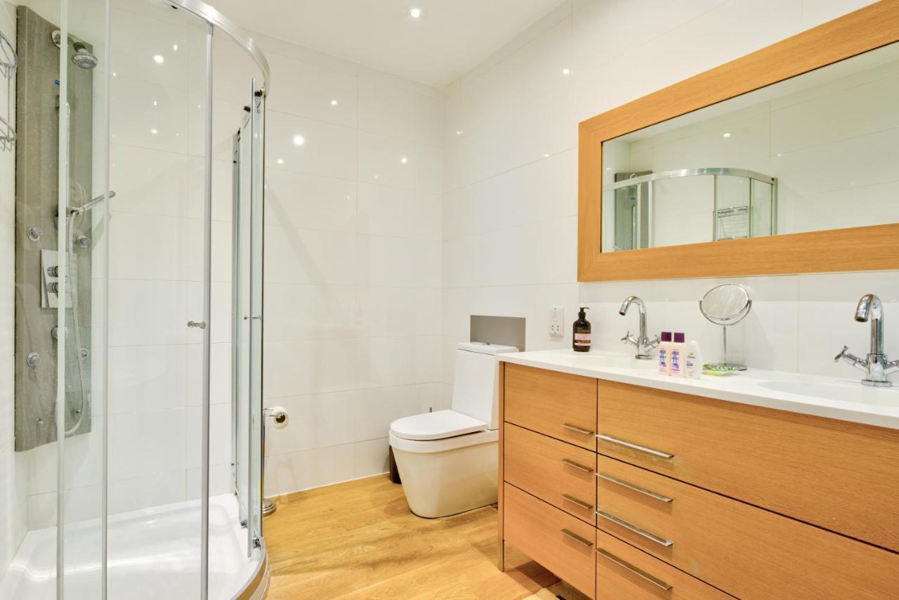 Stylish Town Centre Stay - 2-Bed Luxury Suite With Wifi Stamford Exterior foto